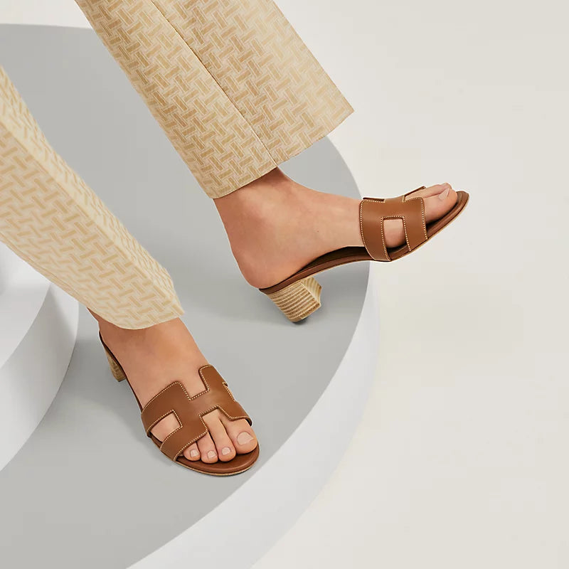 AURORA | Oasis Sandals with Elegant and Refined Design